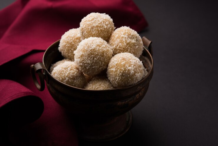 coconut sweet laddoo