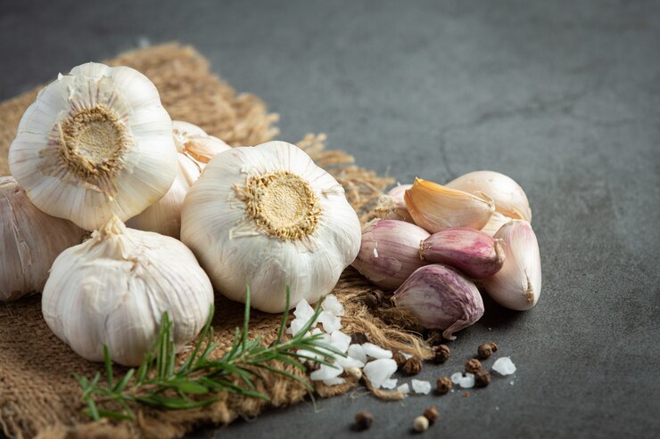 fresh raw garlic